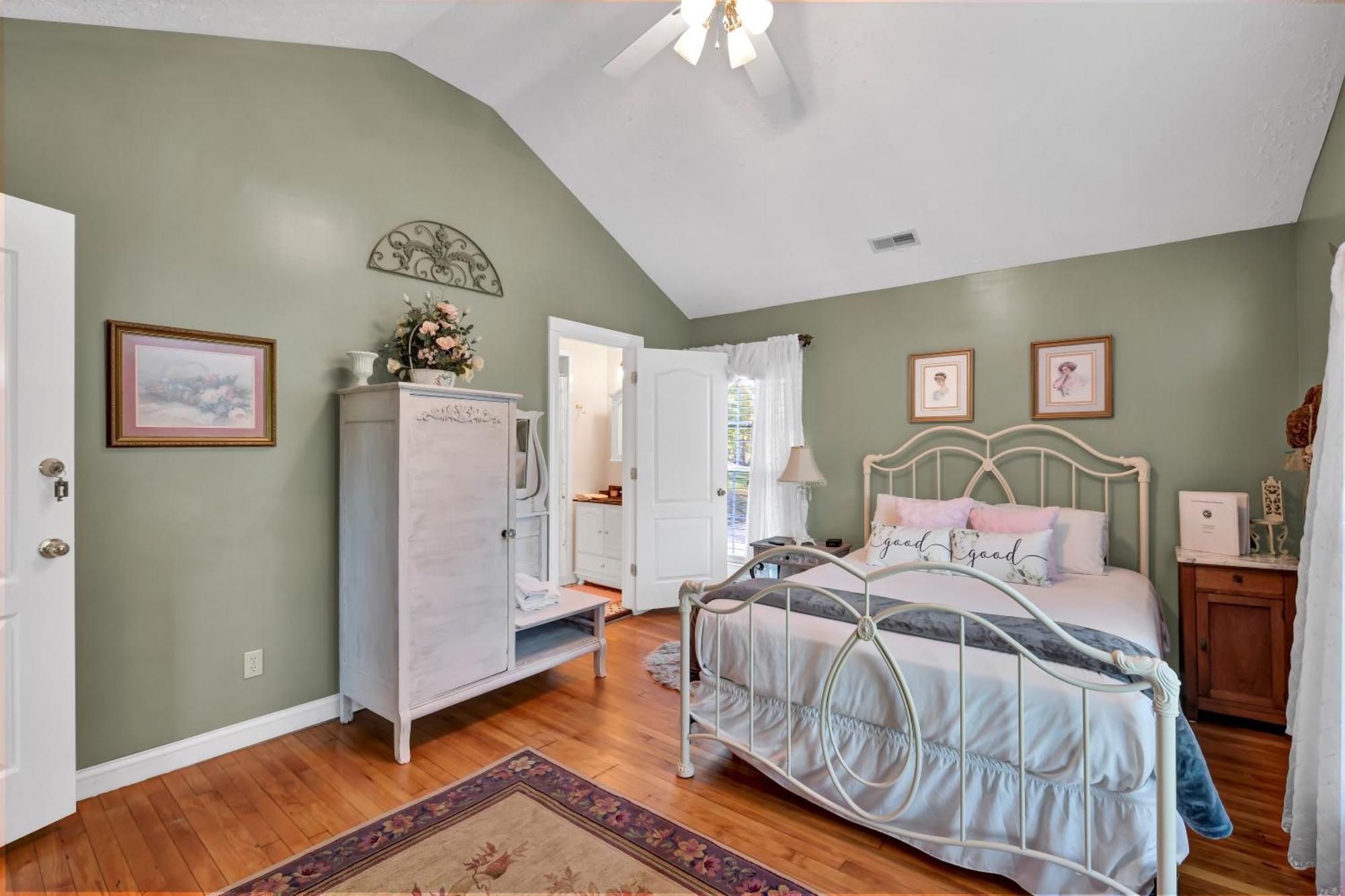 Hill House Bed And Breakfast Loretto Extérieur photo
